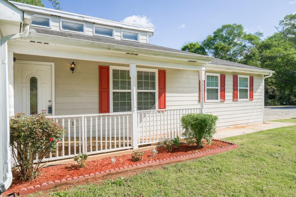 3732 Charlotte Drive, Rex, Georgia image 4