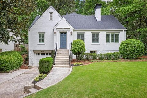 Photo of 256 Alberta Drive NE, Atlanta, GA 30305 (MLS # 7764001)