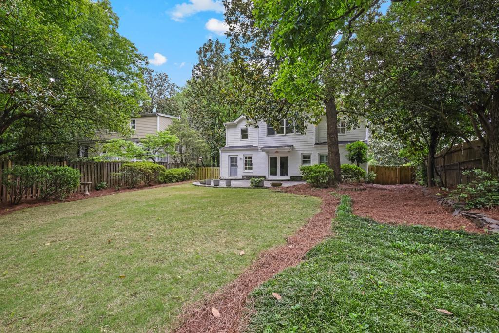 256 Alberta Drive NE