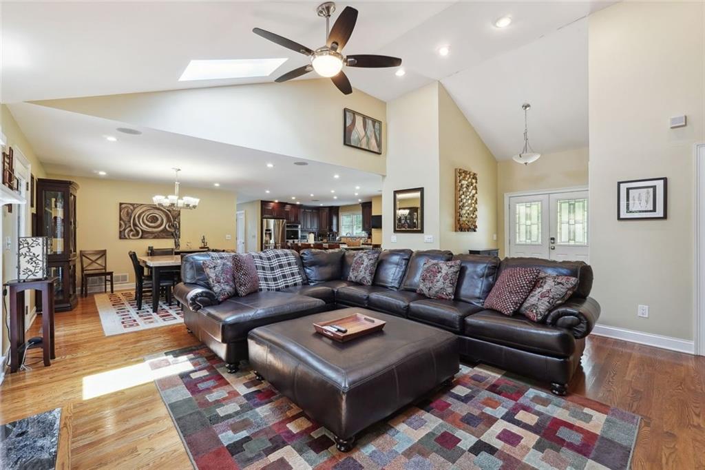 2460 Due West Circle, Kennesaw, Georgia image 3