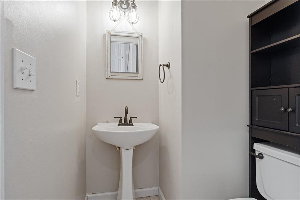 1425 ROSEWOOD CREEK Drive