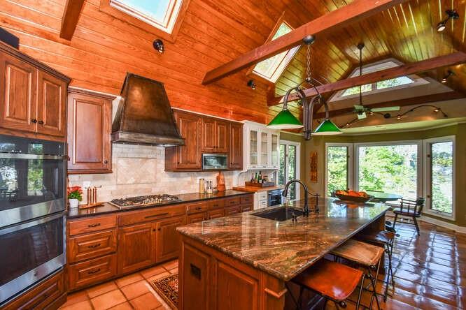2555 Fairview Drive, Cumming, Georgia image 16