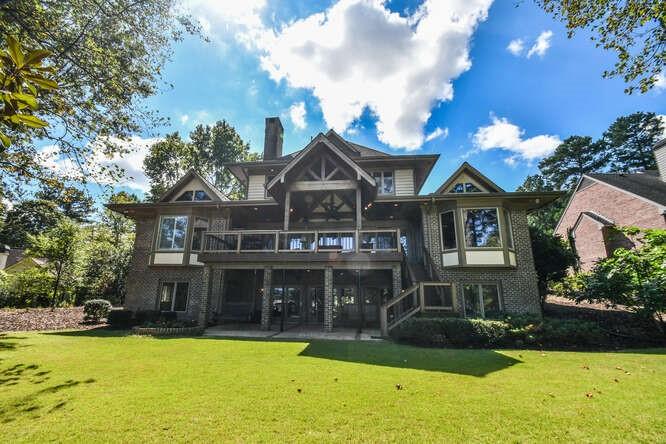2555 Fairview Drive, Cumming, Georgia image 2