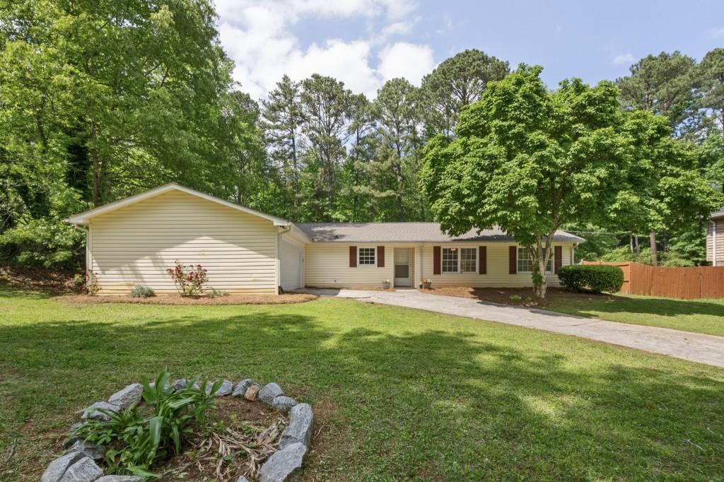 6292 Field Glen Road, Stone Mountain, Georgia image 1