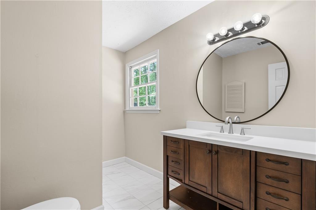 6292 Field Glen Road, Stone Mountain, Georgia image 7
