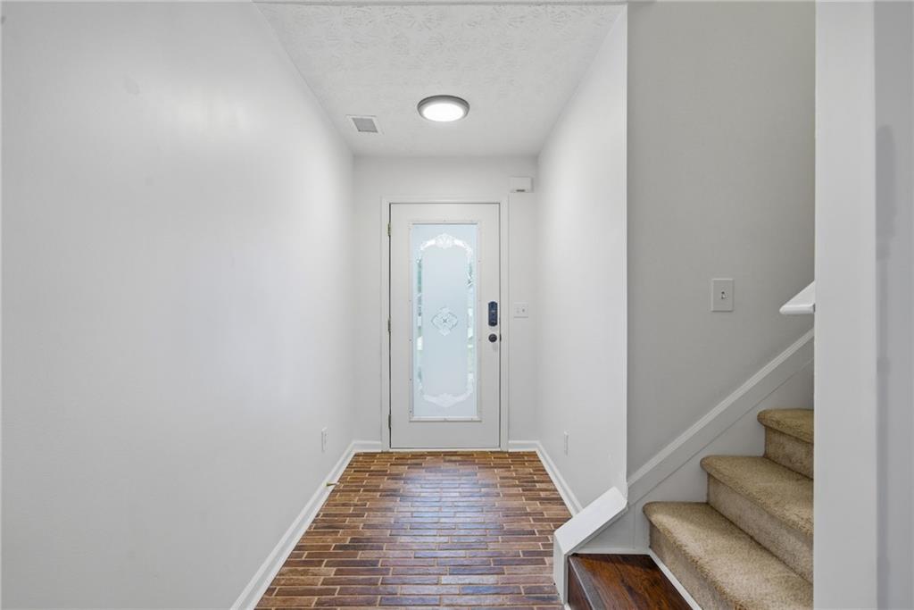 5828 Meadowfield Trace