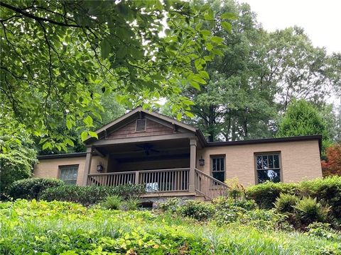 49 Putnam Circle NE Atlanta GA 30342