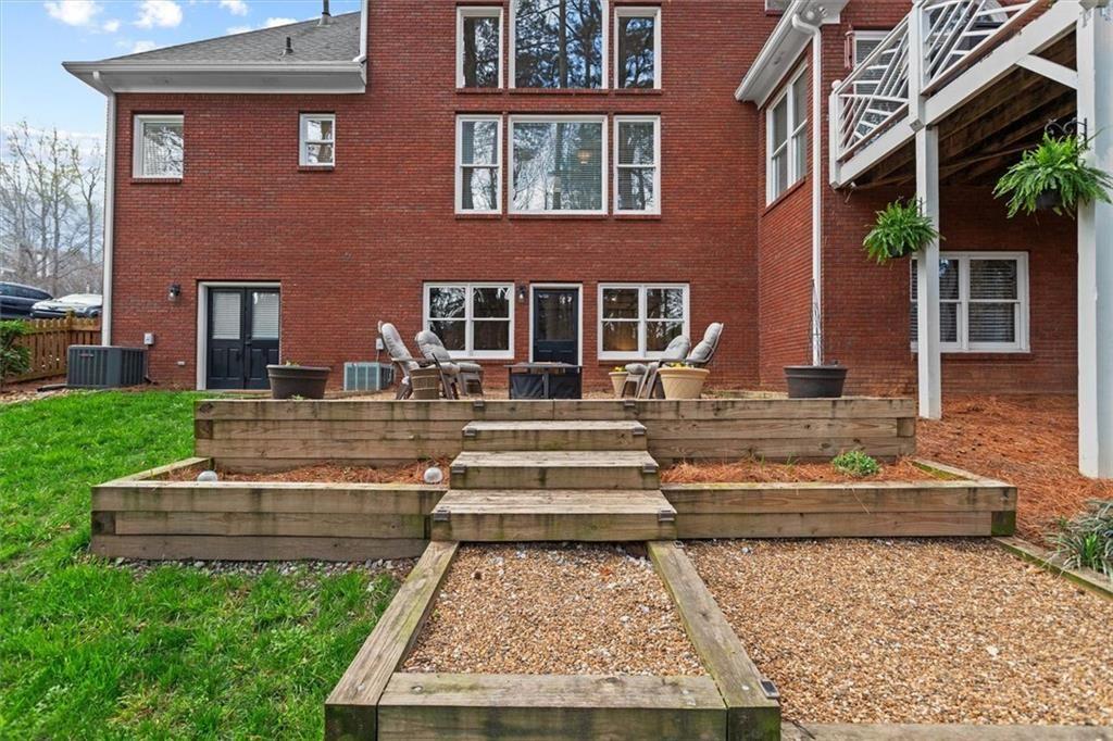 1326 Annapolis Way