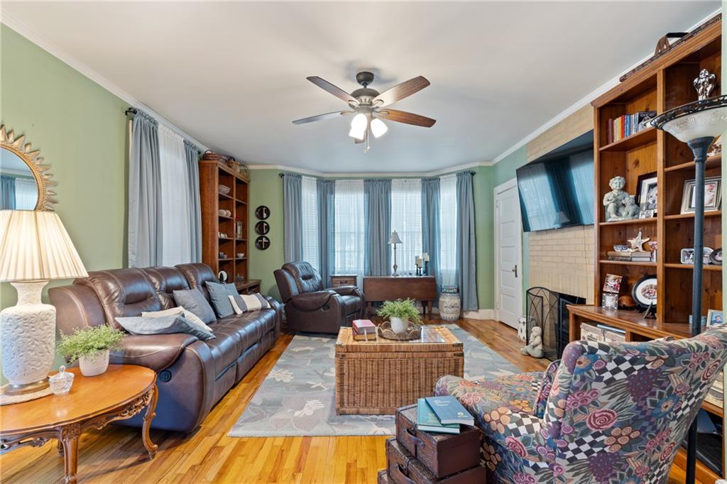28 Ash Street NE