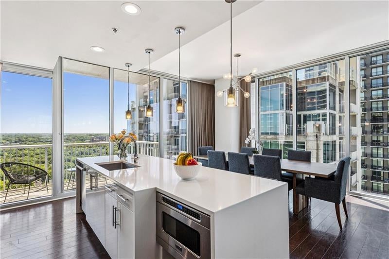 855 Peachtree Street NE 2013