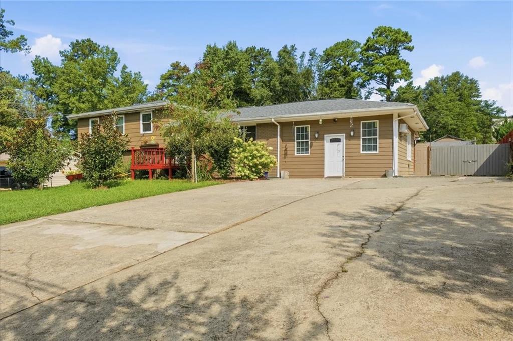 3083 Claiborne Drive