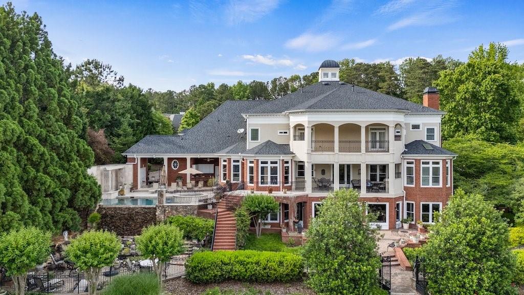 1075 Carnoustie Lane