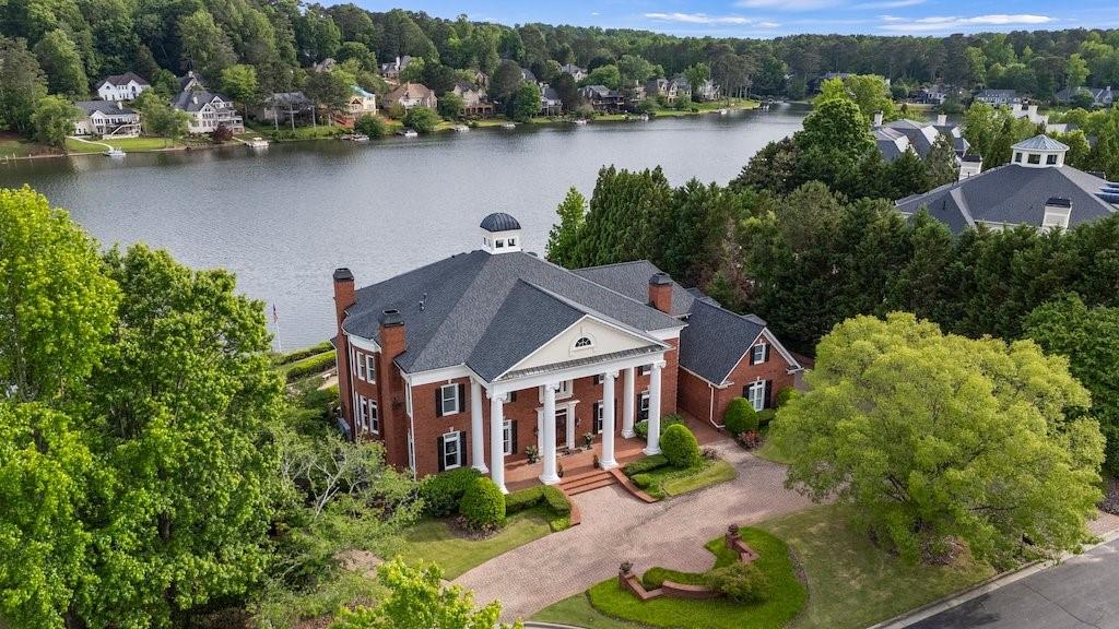 1075 Carnoustie Lane