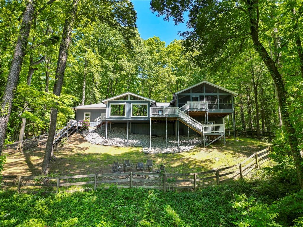 3928 Lake Court
