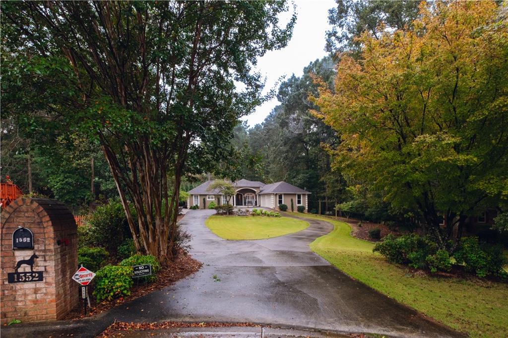 1552 Catherine Court