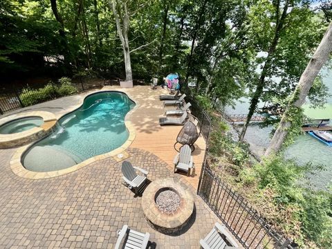 A home in Dawsonville