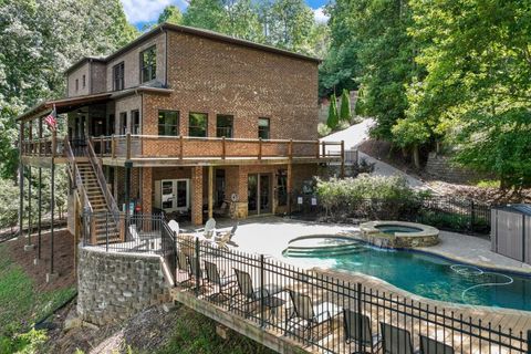 A home in Dawsonville