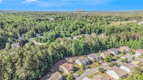 A home in Powder Springs