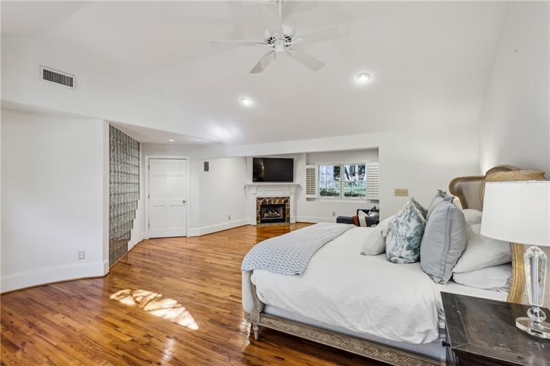 5251 Powers Ferry Road, Atlanta, Georgia image 31
