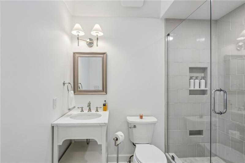 5251 Powers Ferry Road, Atlanta, Georgia image 38