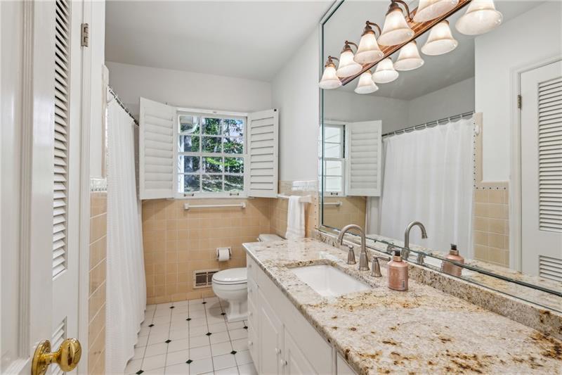 5251 Powers Ferry Road, Atlanta, Georgia image 40