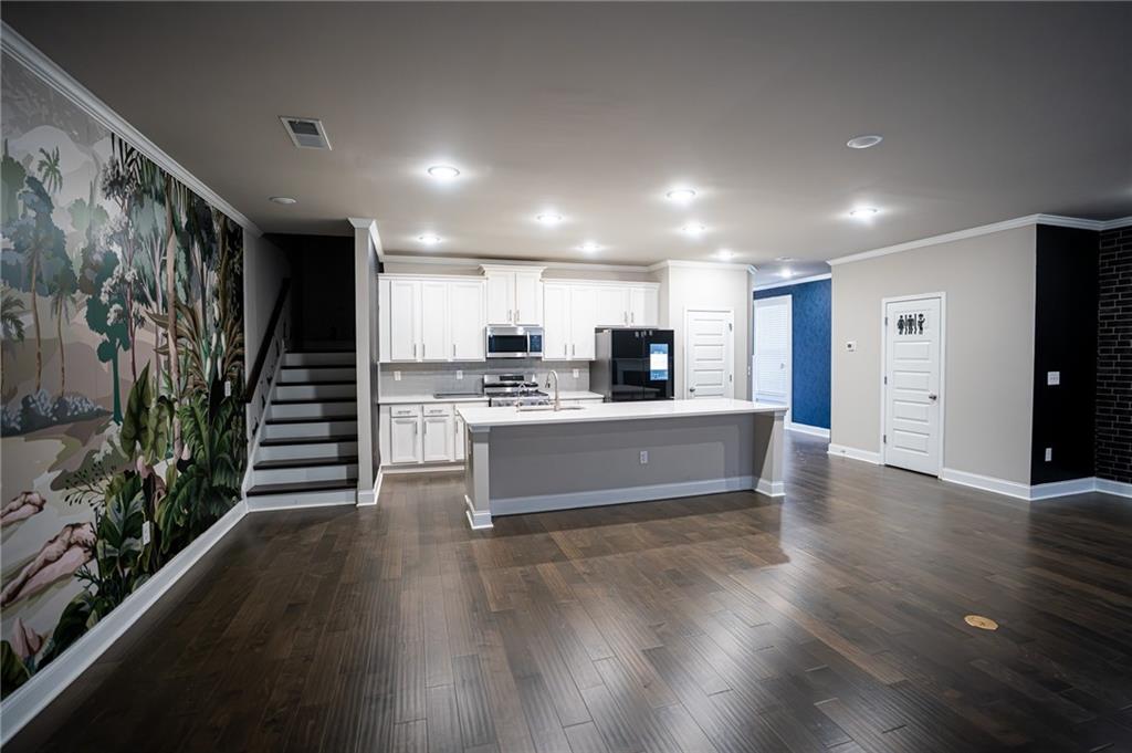 2215 Manor Pointe Drive