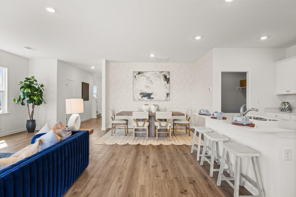 130 Rolling Meadow Way