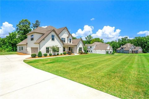 A home in Fairburn