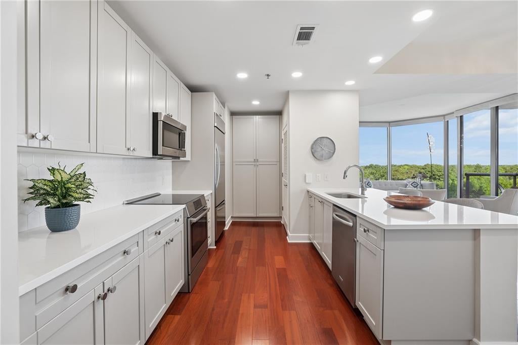 2795 Peachtree Road NE 1001
