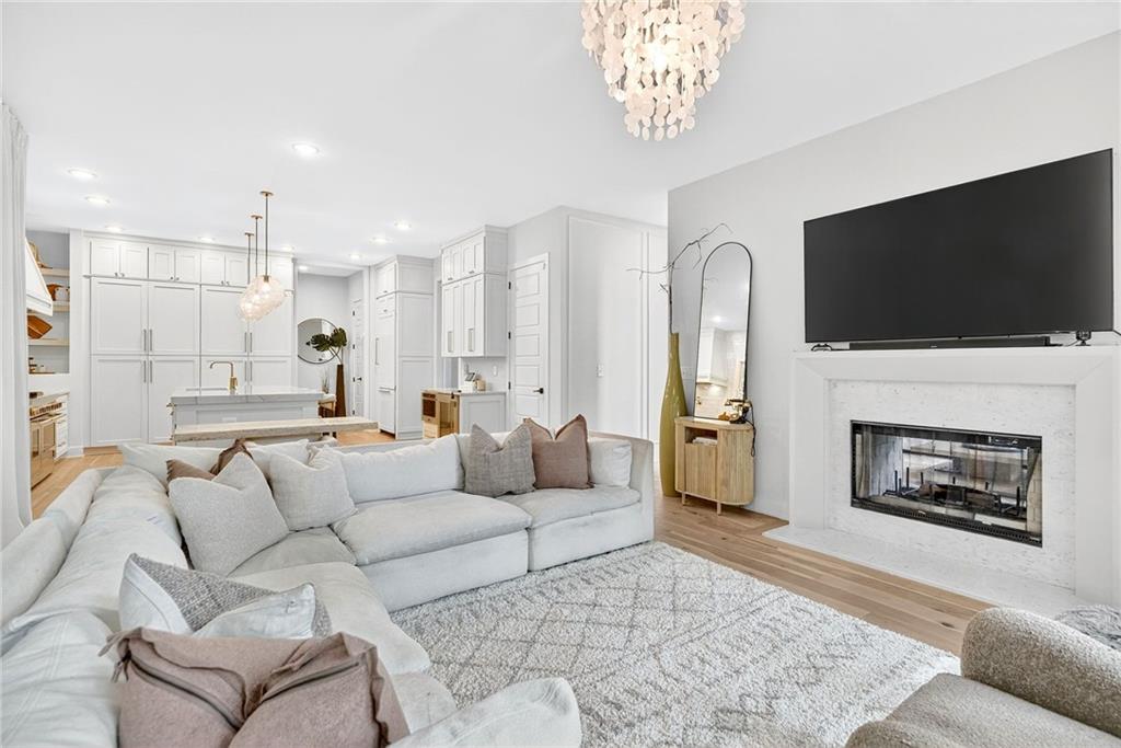 CAMBRIDGE WALK - Residential