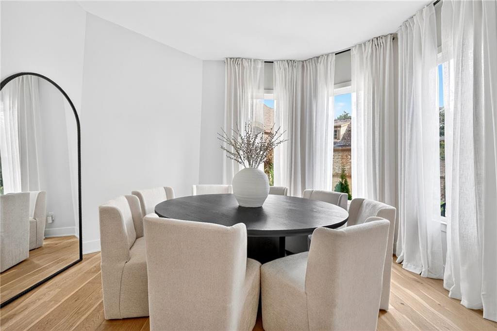 CAMBRIDGE WALK - Residential