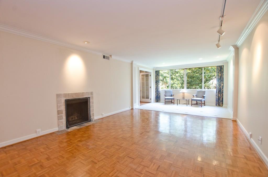 2734 Peachtree Road NW C-404