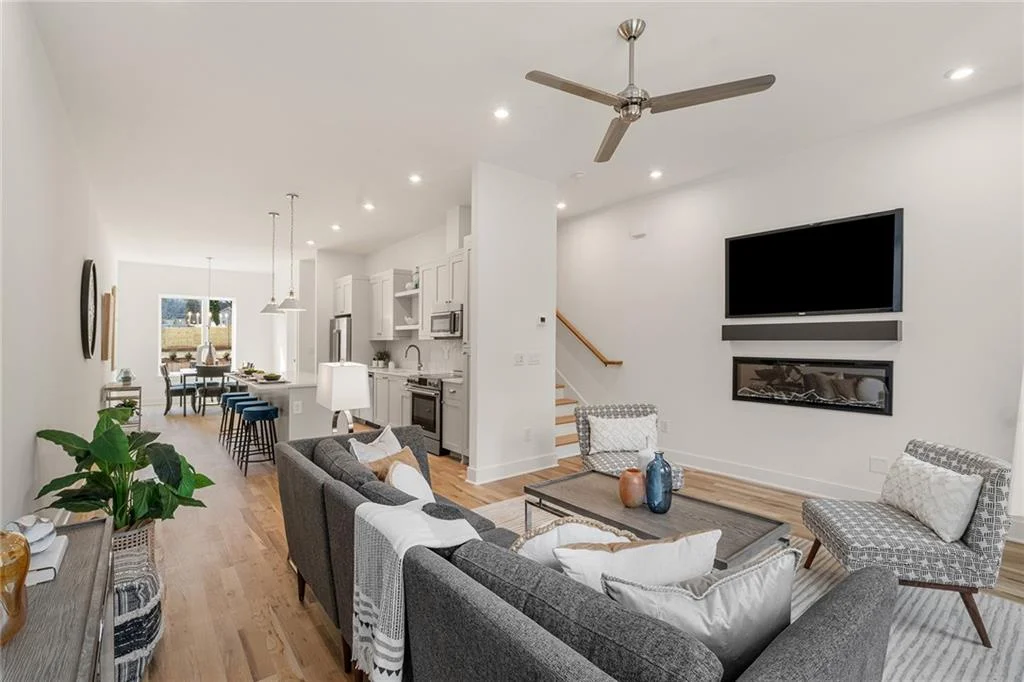 1237 Memorial Drive SE Unit 406