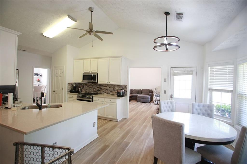 260 Ruby Forest Parkway, Suwanee, Georgia image 6