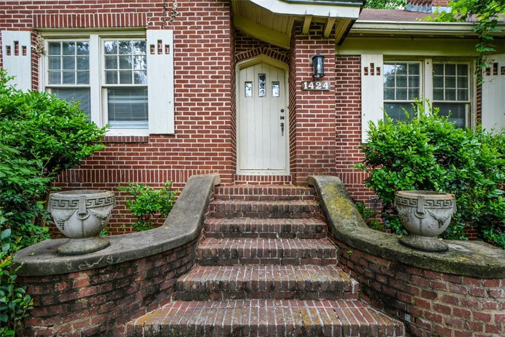1424 Emory Road NE