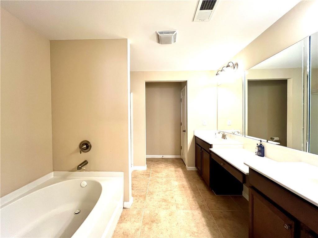 4125 Madison Bridge Drive, Suwanee, Georgia image 15
