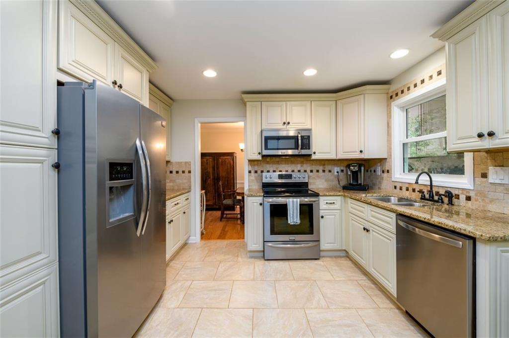 2804 Dunnington Circle, Chamblee, Georgia image 15