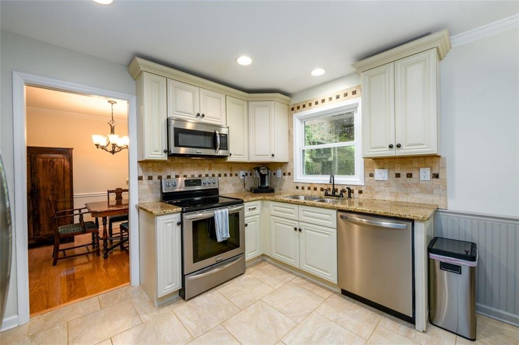 2804 Dunnington Circle, Chamblee, Georgia image 14