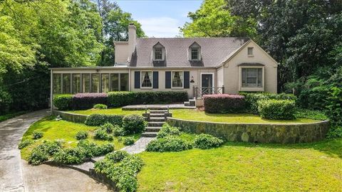 2039 Springlake Drive Atlanta GA 30305