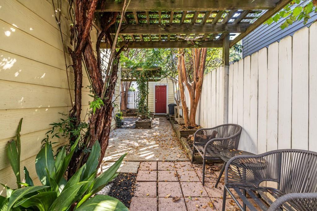 320 Glenwood Avenue