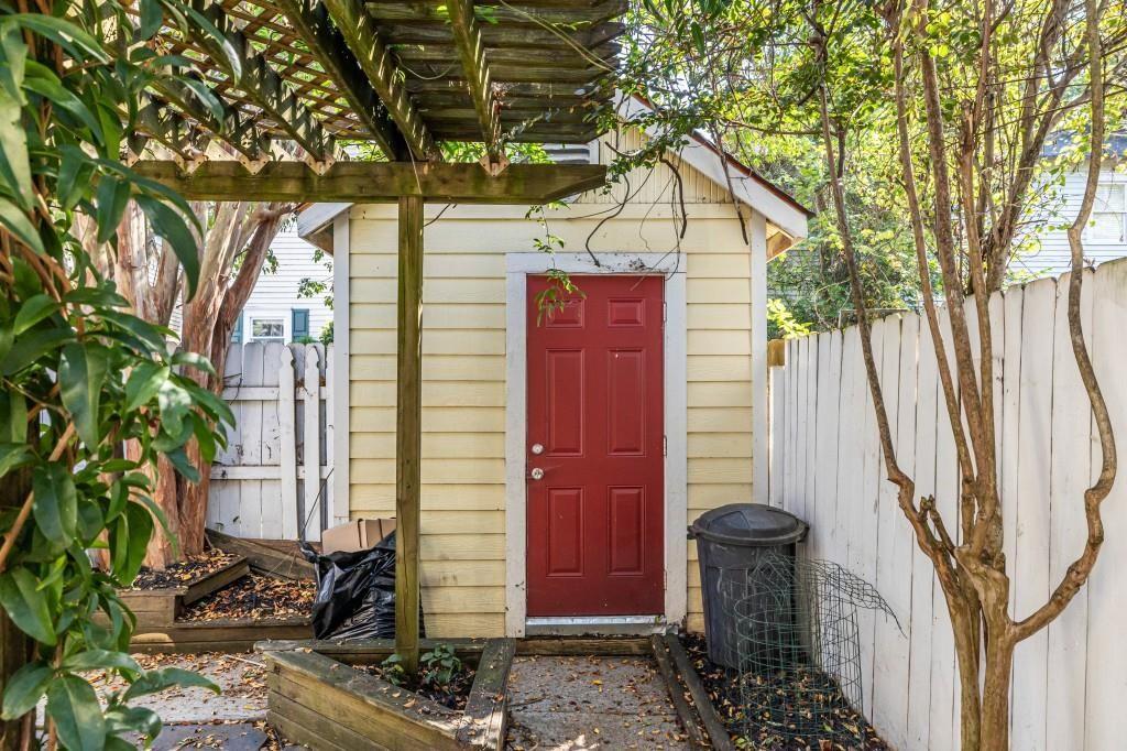 320 Glenwood Avenue