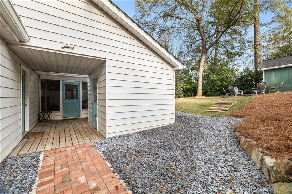 2327 Ewing Drive, Brookhaven, Georgia image 21