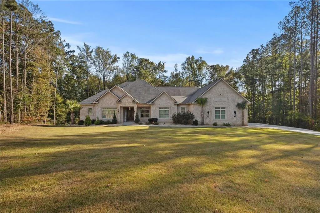 Fayetteville, Georgia 30214, United States, 5 Bedrooms Bedrooms, ,5 BathroomsBathrooms,Residential,Active,236387