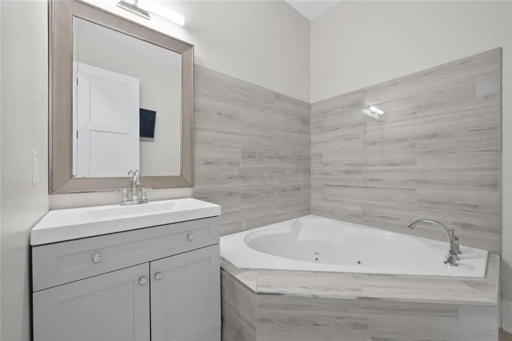 Fayetteville, Georgia 30214, United States, 5 Bedrooms Bedrooms, ,5 BathroomsBathrooms,Residential,Active,236387