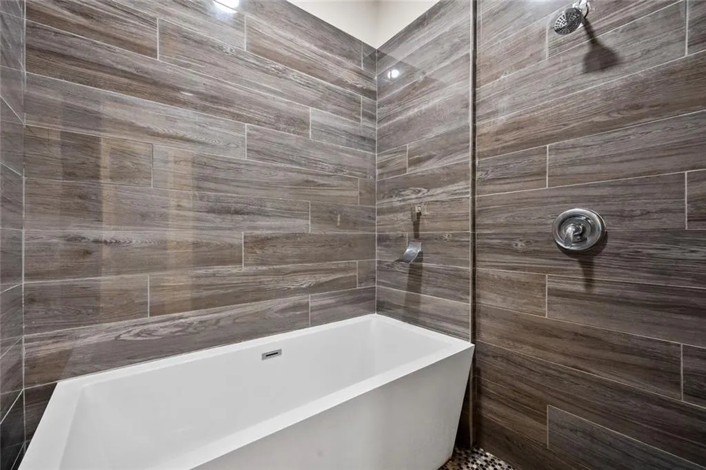 Fayetteville, Georgia 30214, United States, 5 Bedrooms Bedrooms, ,5 BathroomsBathrooms,Residential,Active,236387