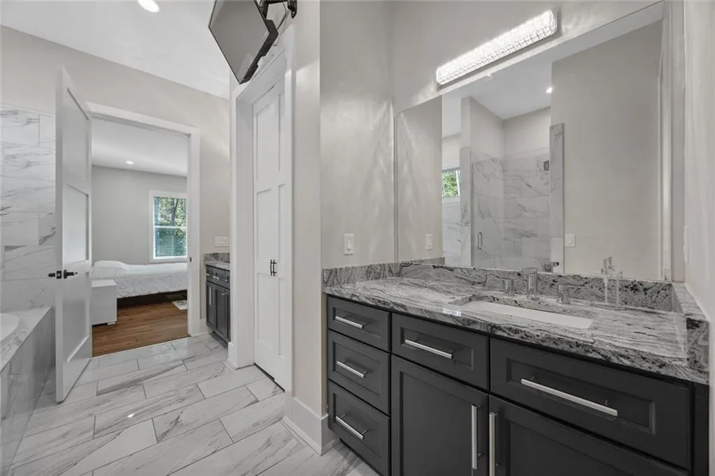 Fayetteville, Georgia 30214, United States, 5 Bedrooms Bedrooms, ,5 BathroomsBathrooms,Residential,Active,236387