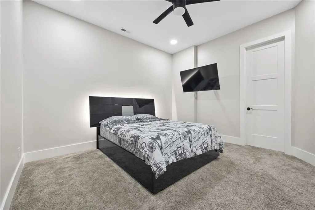 Fayetteville, Georgia 30214, United States, 5 Bedrooms Bedrooms, ,5 BathroomsBathrooms,Residential,Active,236387