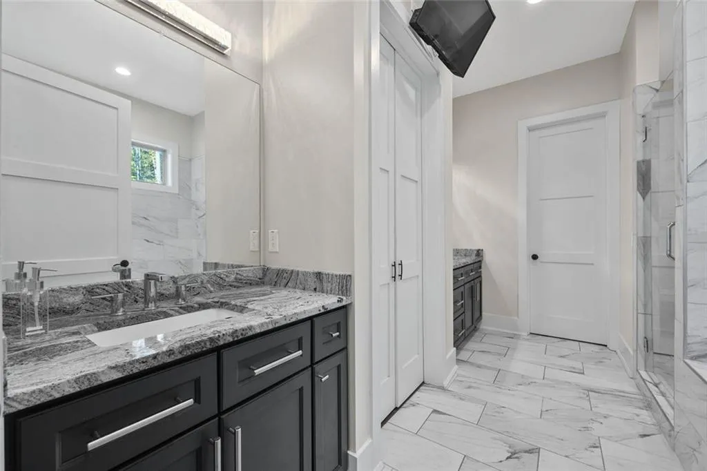 Fayetteville, Georgia 30214, United States, 5 Bedrooms Bedrooms, ,5 BathroomsBathrooms,Residential,Active,236387