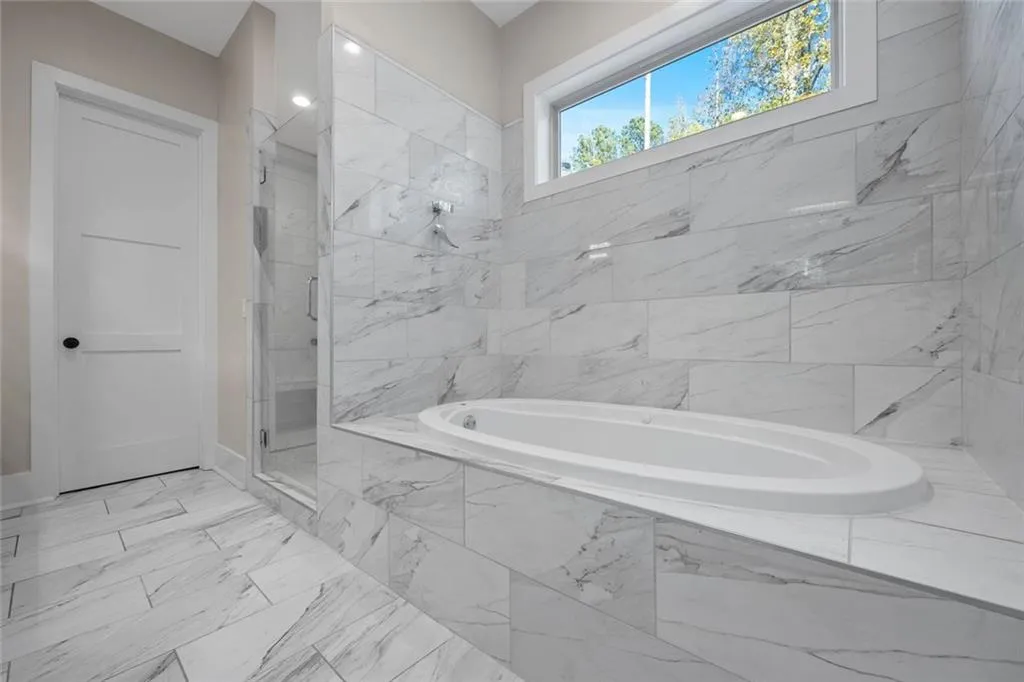 Fayetteville, Georgia 30214, United States, 5 Bedrooms Bedrooms, ,5 BathroomsBathrooms,Residential,Active,236387