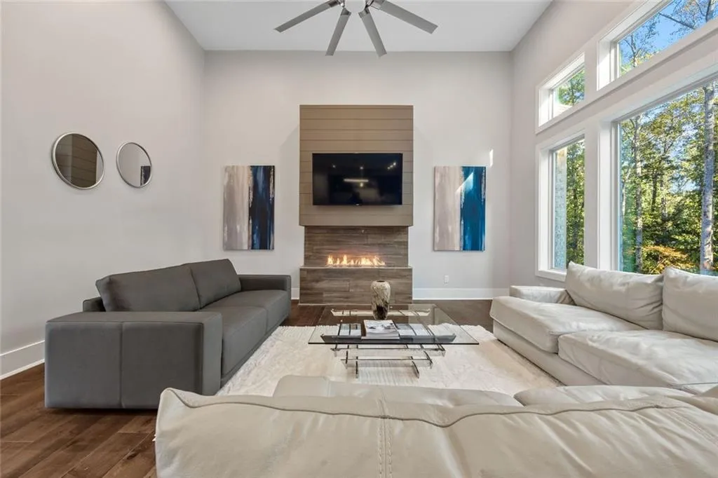 Fayetteville, Georgia 30214, United States, 5 Bedrooms Bedrooms, ,5 BathroomsBathrooms,Residential,Active,236387